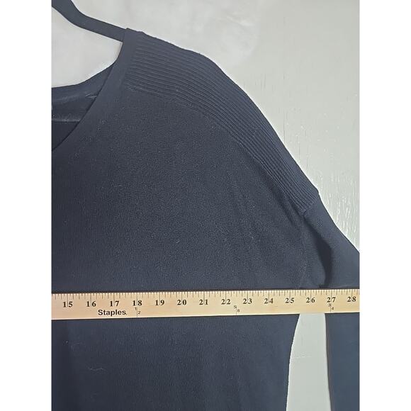 H by HALSTON Classic V Neck Knit Pullover Sweater Womens XL Black Winter Office - Picture 3 of 7